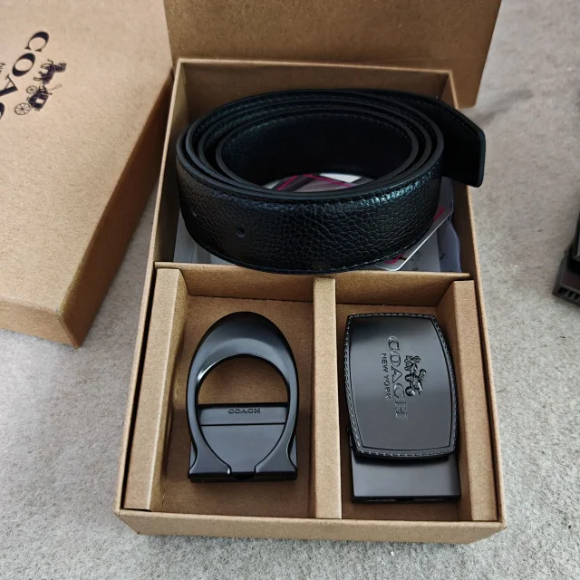 Coach Belts Reversible Signature C Pattern Belt with Interchangeable Buckles product detail image 21