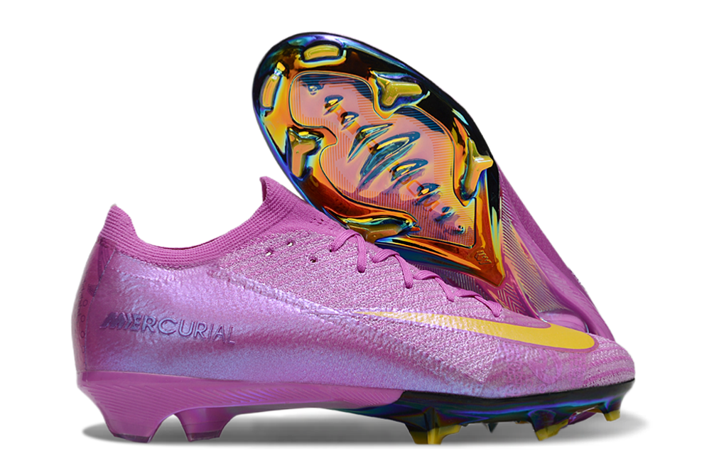Nike Football Cleats — 039