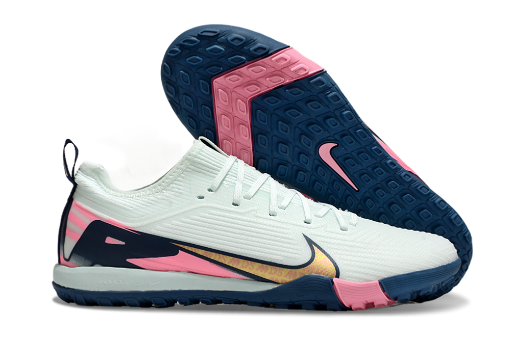 Nike Football Cleats — 027