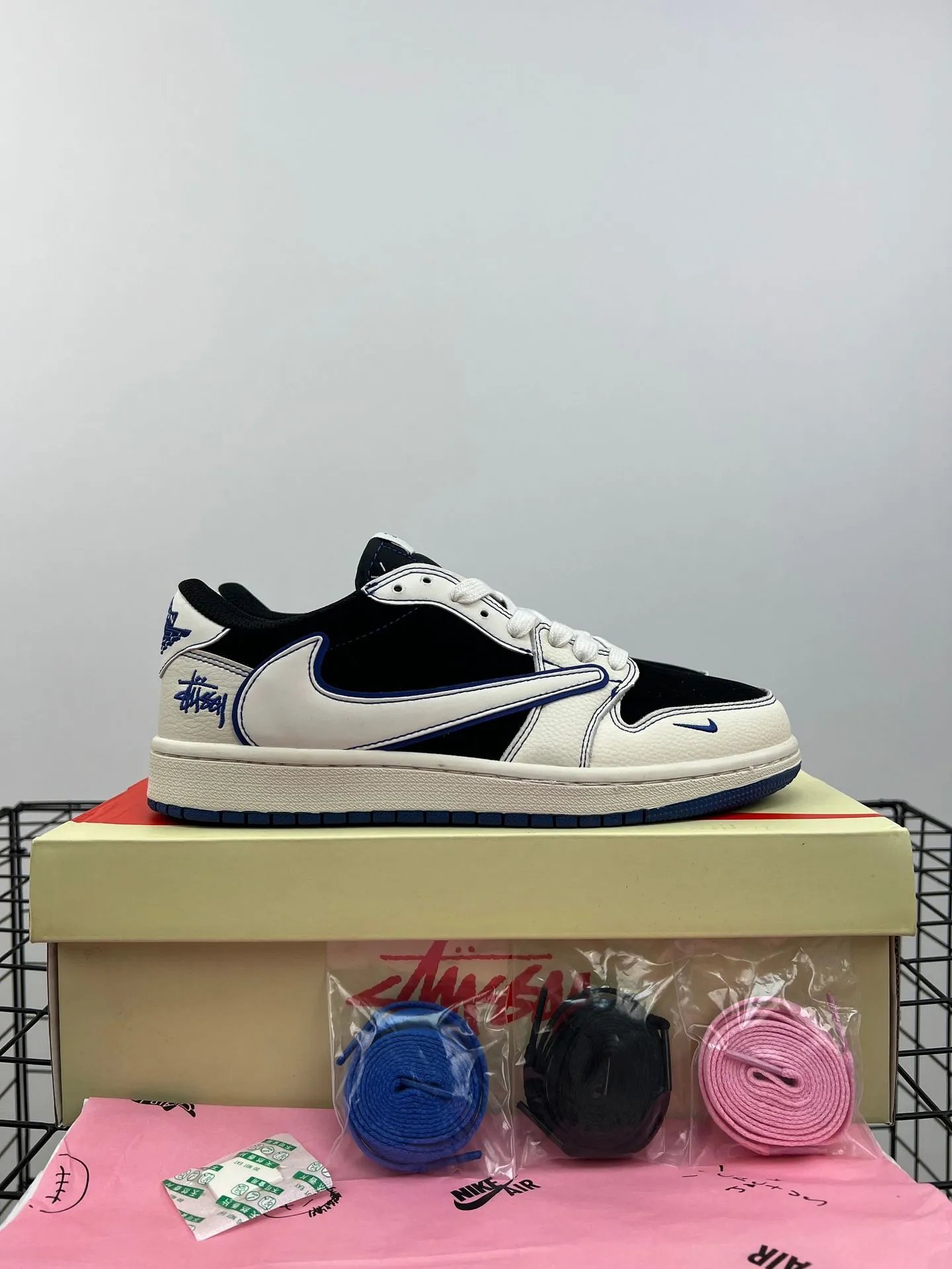 Nike Sneakers Air Jordan 1 Low — aj 1 Barbed white, black, and blue