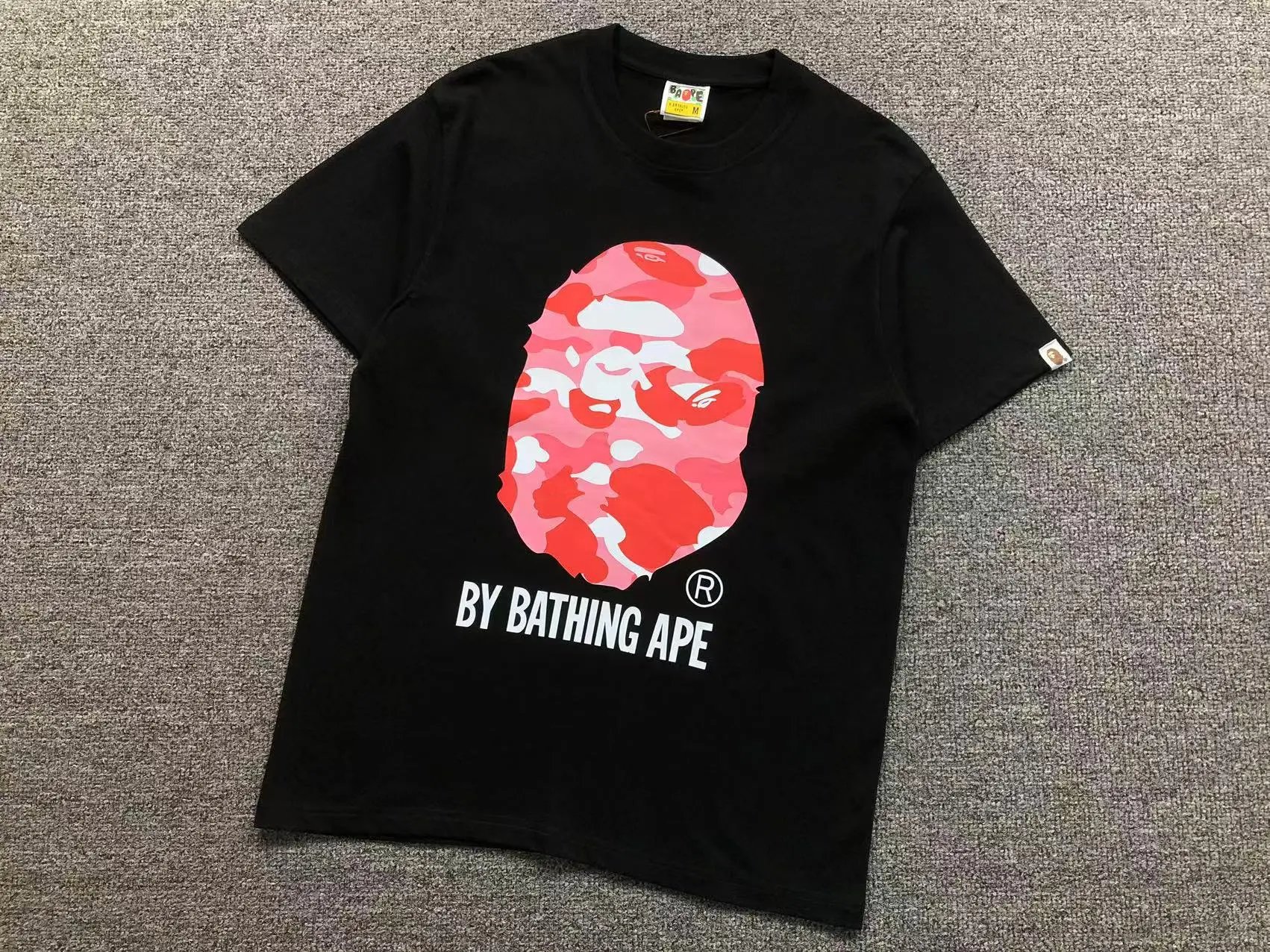 A Bathing Ape T-Shirts Graphic Print — 757 black