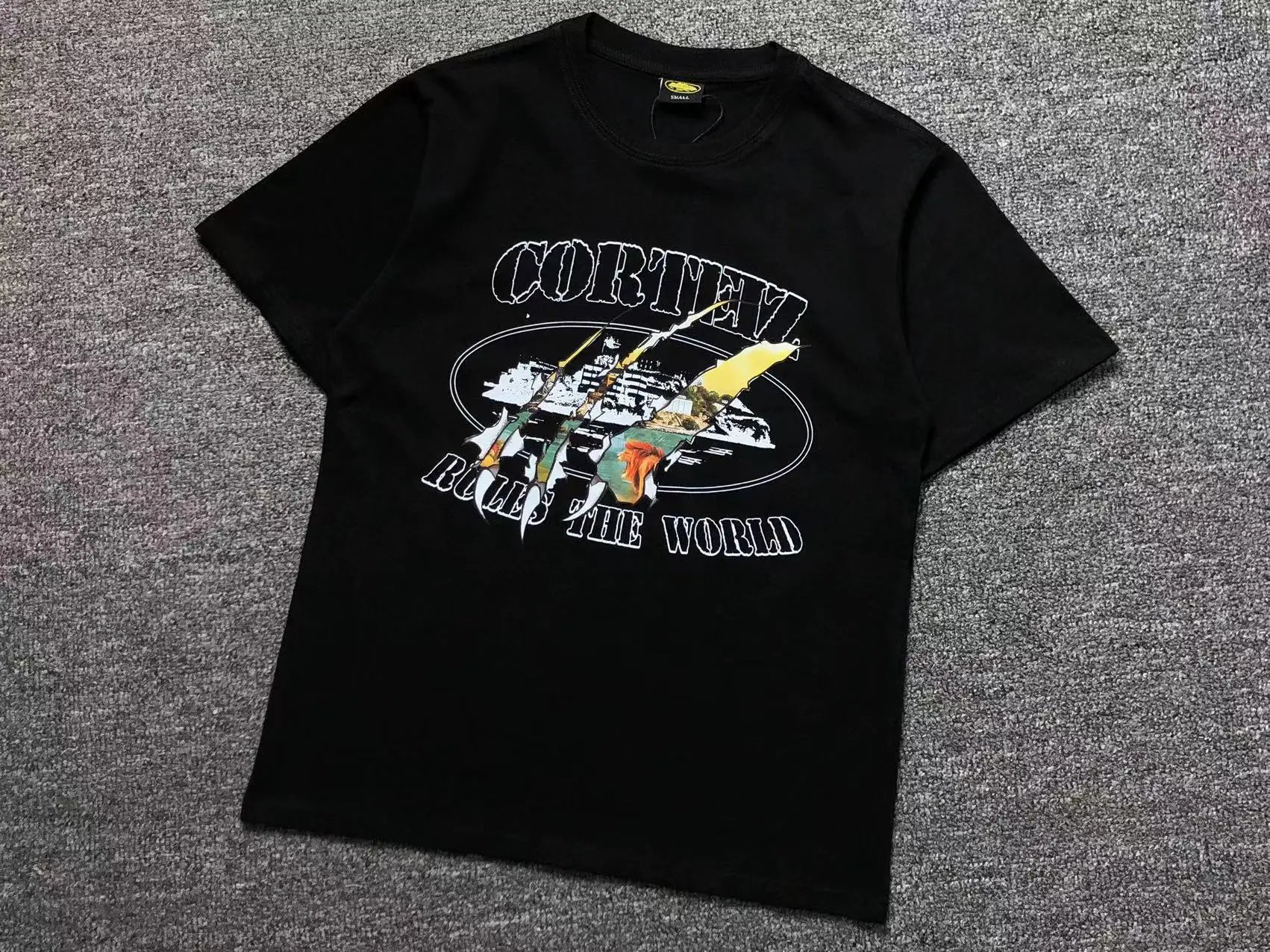 Corteiz T-Shirts Short-Sleeve Graphic Crew-Neck T-Shirt — 21