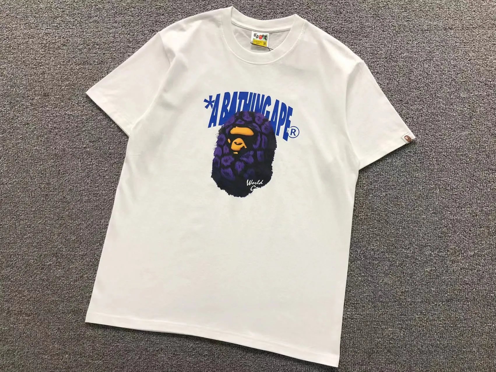 A Bathing Ape T-Shirts Short-Sleeve Graphic Print — 733 white