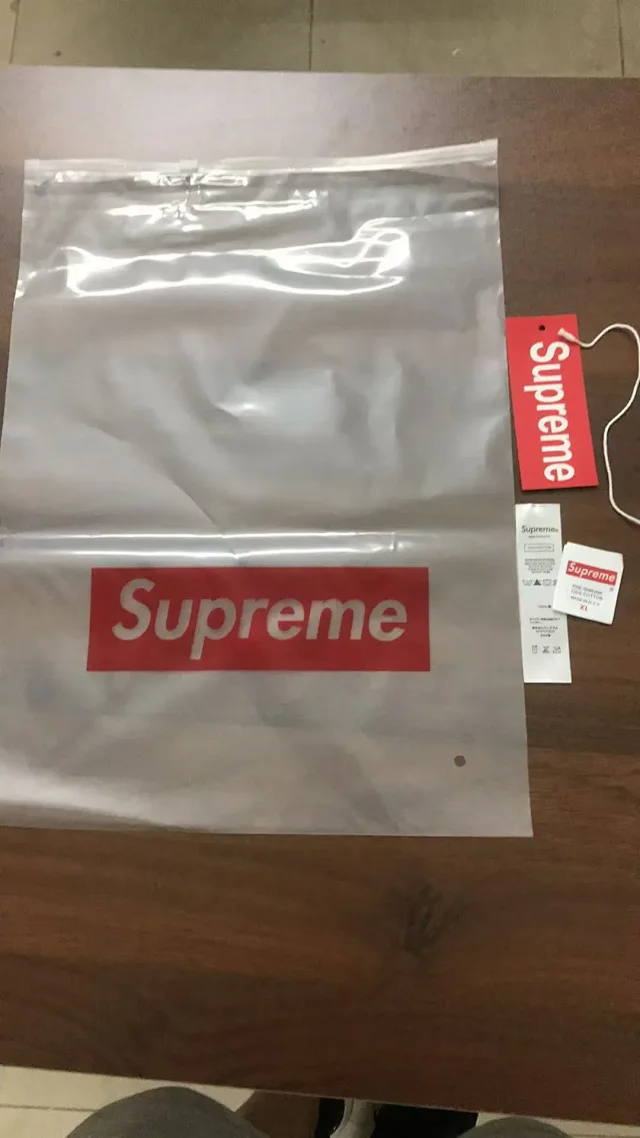 Supreme Hoodies & Sweatshirts Smoke Logo Pullover Hoodie product detail image 3