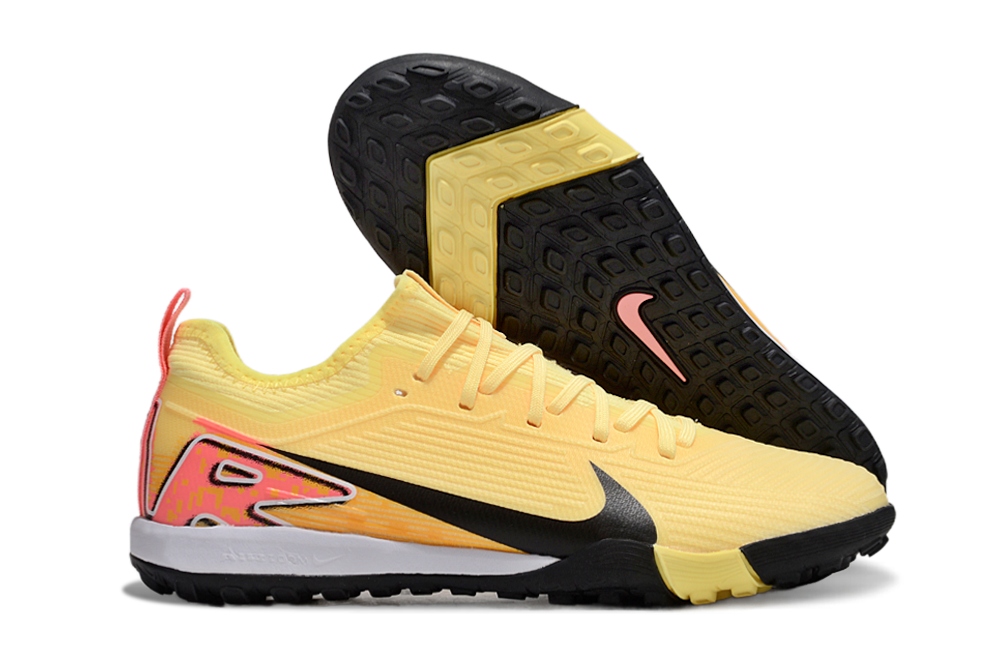 Nike Football Cleats — 022