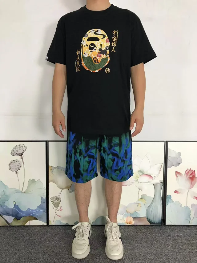 A Bathing Ape T-Shirts Short-Sleeve Graphic Print product detail image 2
