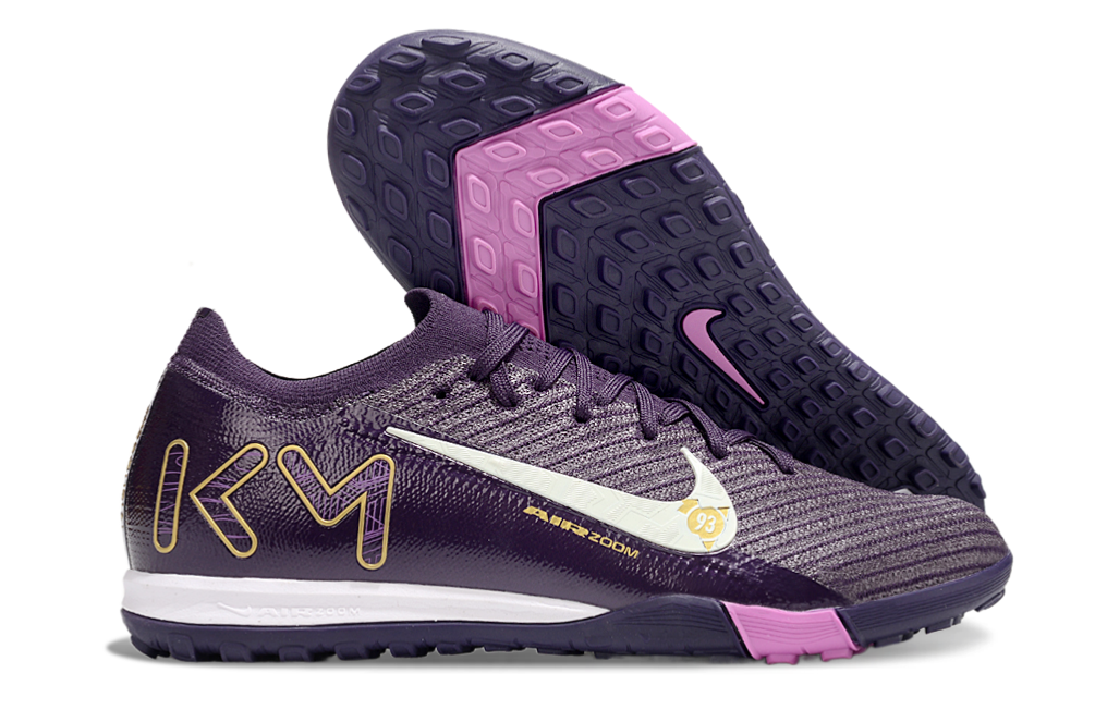 Nike Football Cleats — 035