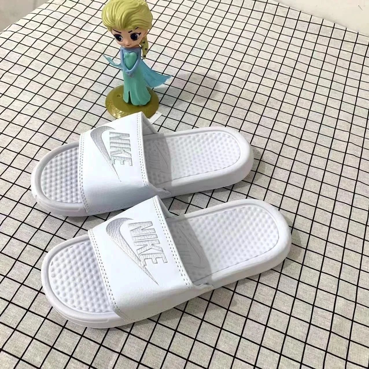 RFIDNO Sandals Monogram Slide — N Granules/-silver sponge does not wear feet