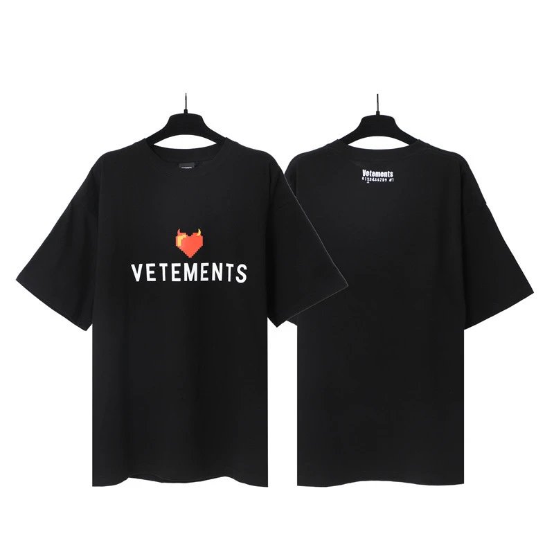 Vetements T-Shirts Washed graphic logo print — Black Love Letters 7031