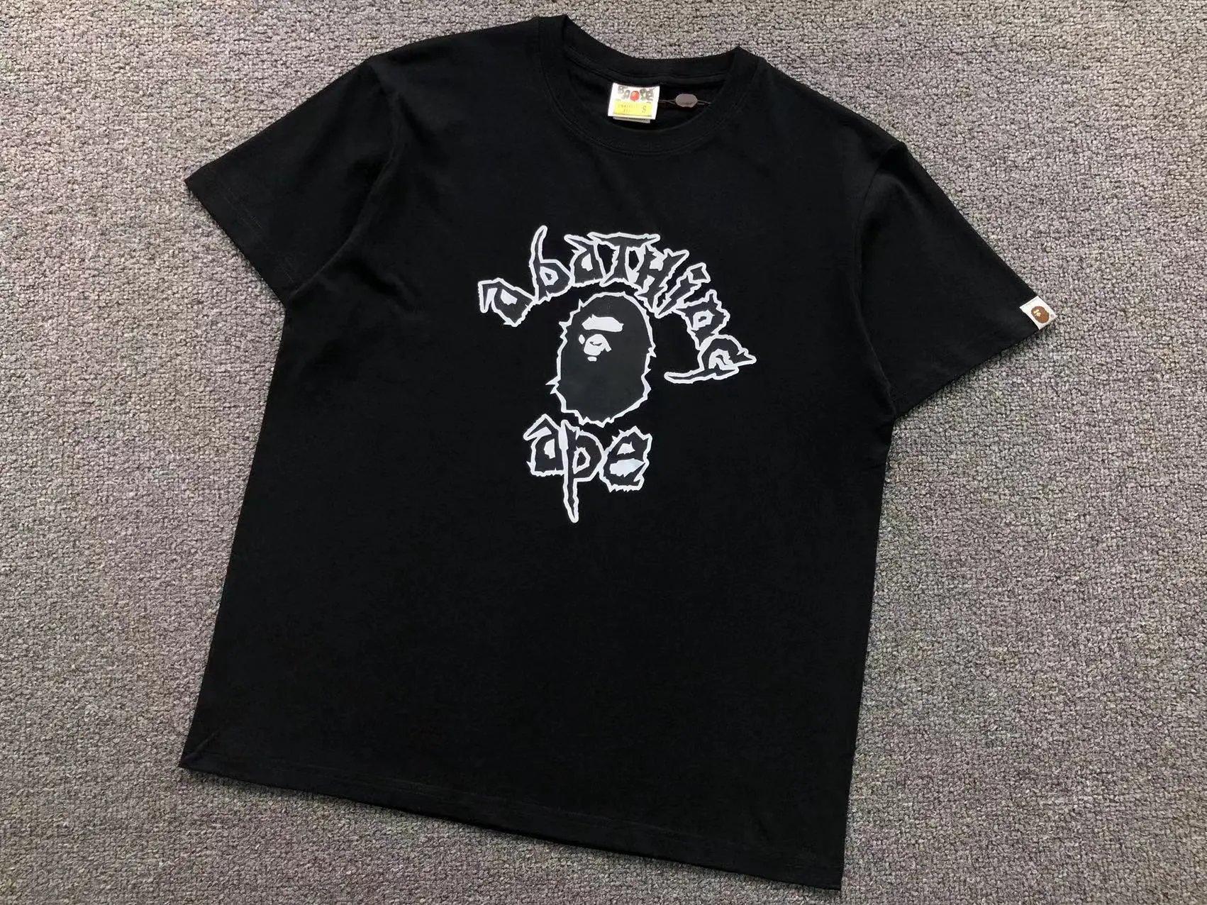 A Bathing Ape T-Shirts Graphic Print — 419 black