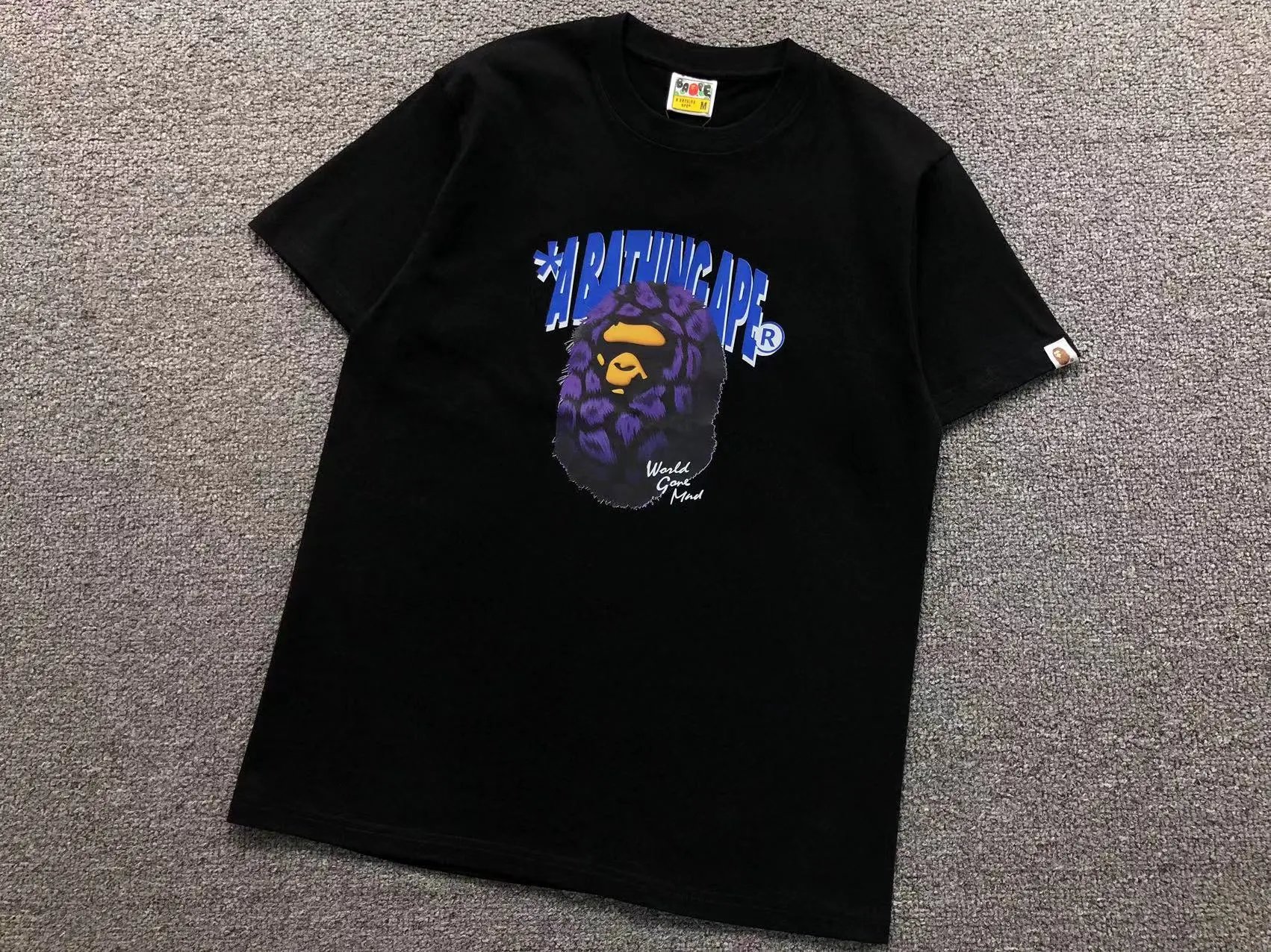 A Bathing Ape T-Shirts Short-Sleeve Graphic Print — 733 black