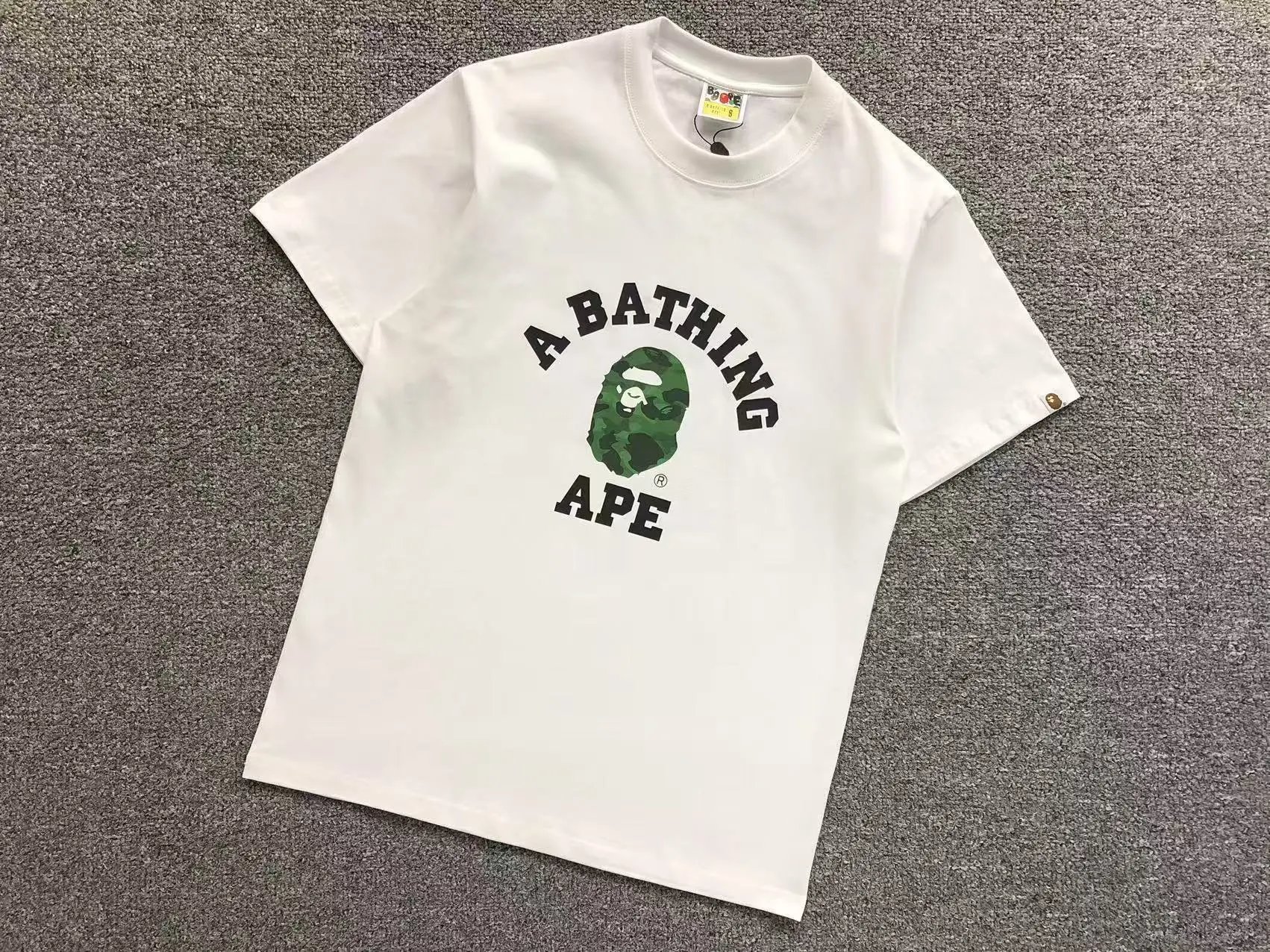 BAPE T-Shirts Short-Sleeve Graphic Print — 434 white