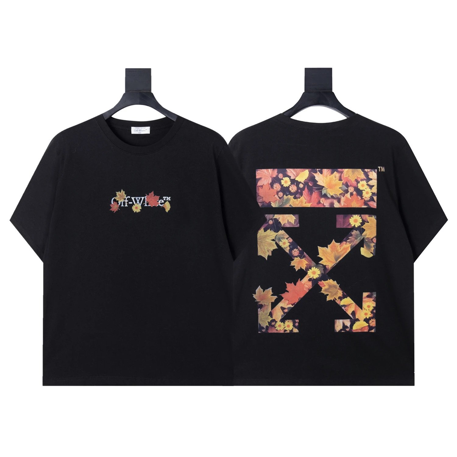 Off-White T-Shirts Arrow Graphic Print — 1509 Black