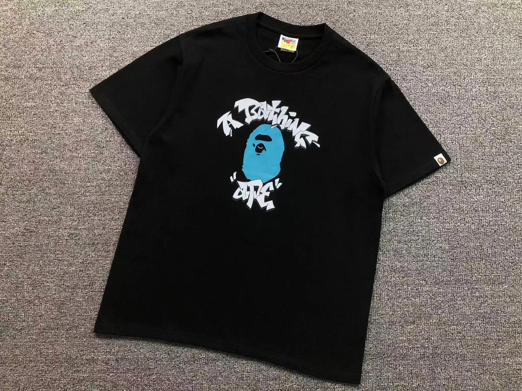 A Bathing Ape T-Shirts Graphic Print — 761 Black