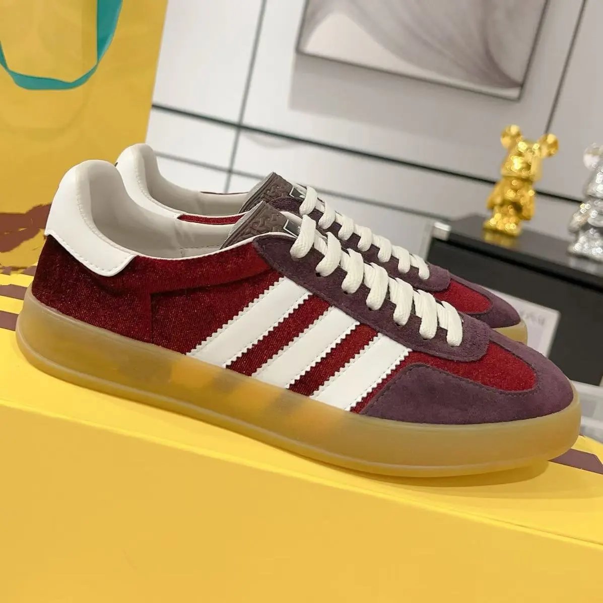 Adidas Sneakers Gucci x Gazelle low-top three-stripe image 4