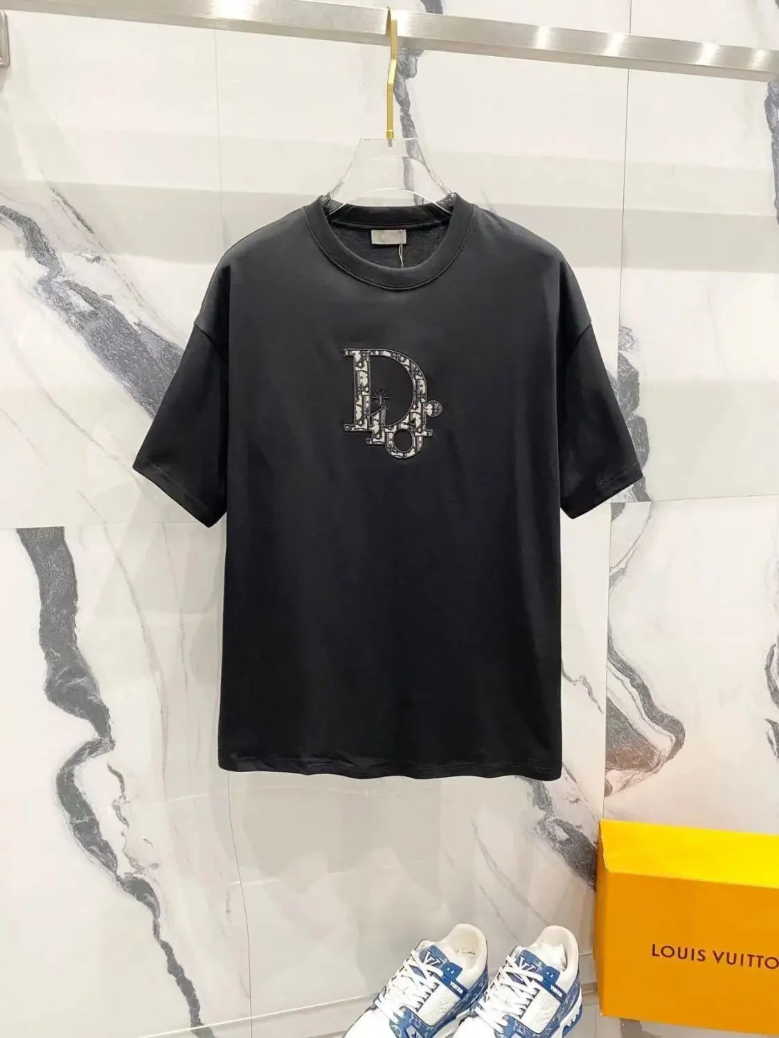 Dior T-Shirts Logo Embroidered — 19