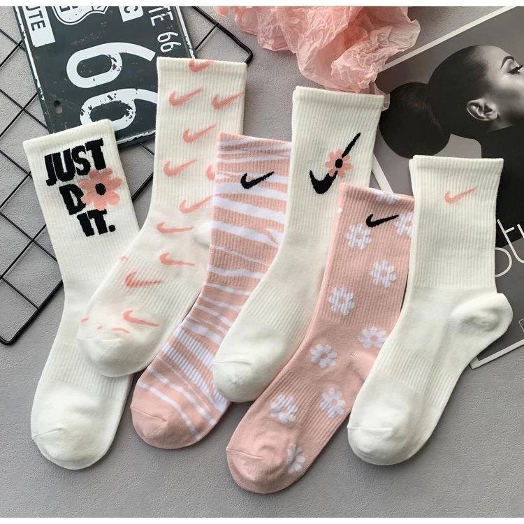 Nike Socks Floral Graphic Crew image 4
