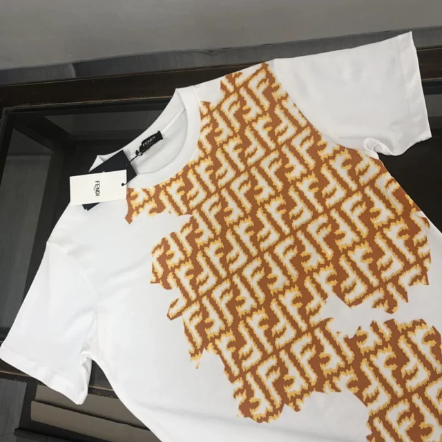 Fendi T-Shirts Short-Sleeve FF Logo Graphic T-Shirt product detail image 7