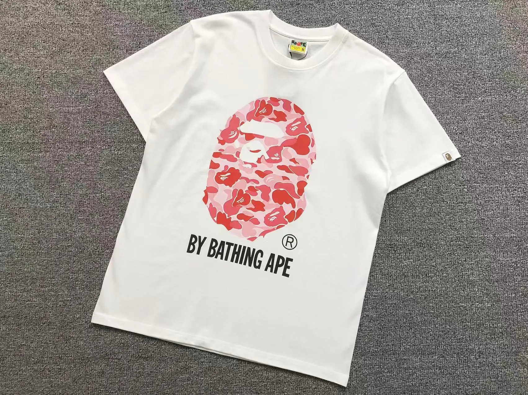 A Bathing Ape T-Shirts Graphic Print — 756 white