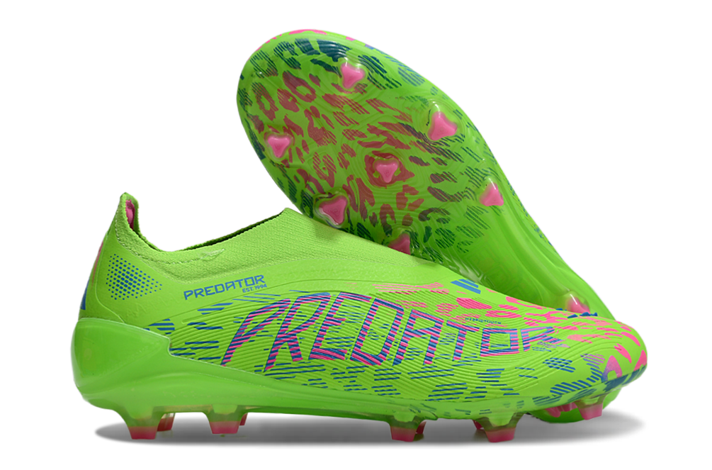 Nike Football Cleats — 011