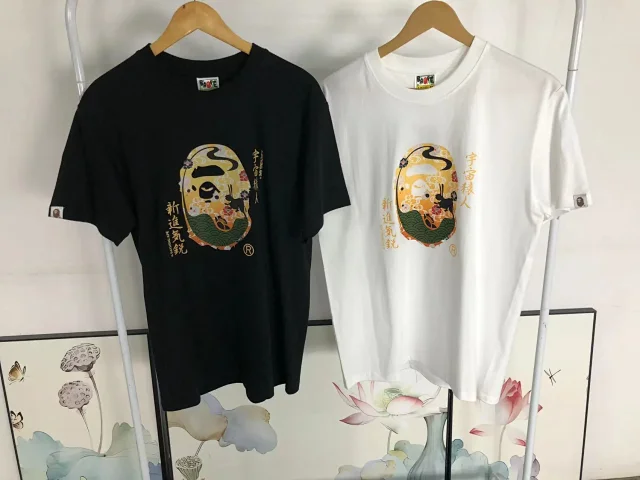 A Bathing Ape T-Shirts Short-Sleeve Graphic Print product detail image 4