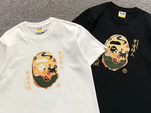 A Bathing Ape T-Shirts Short-Sleeve Graphic Print product detail image 11