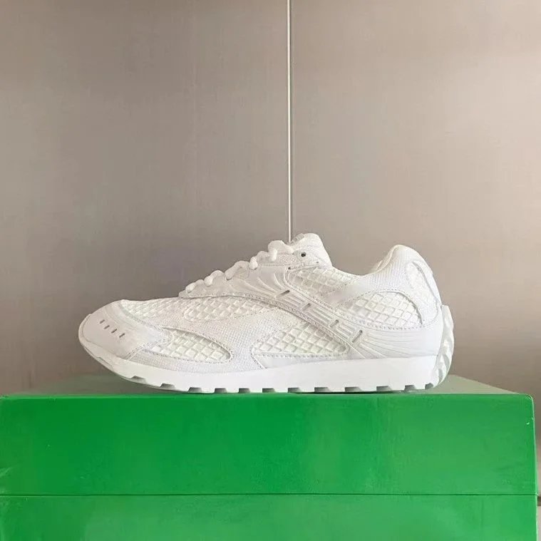 Unbranded Sneakers Mesh-panel low-top with metallic overlays image 3