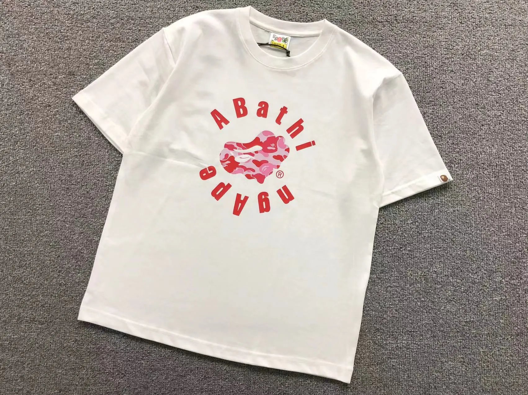 A Bathing Ape T-Shirts Graphic Print — 764 White