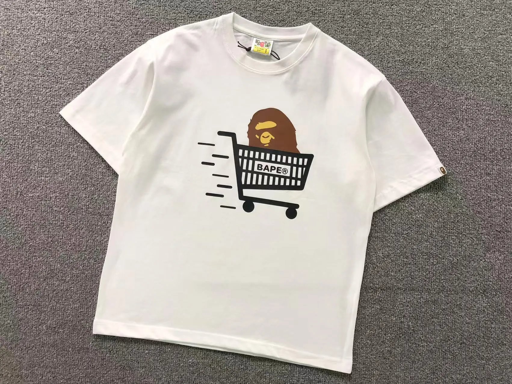 A Bathing Ape T-Shirts Graphic Print — 768 white