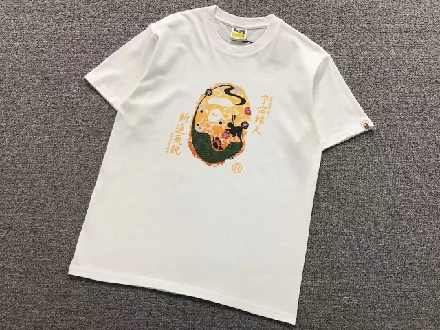 A Bathing Ape T-Shirts Short-Sleeve Graphic Print product detail image 10