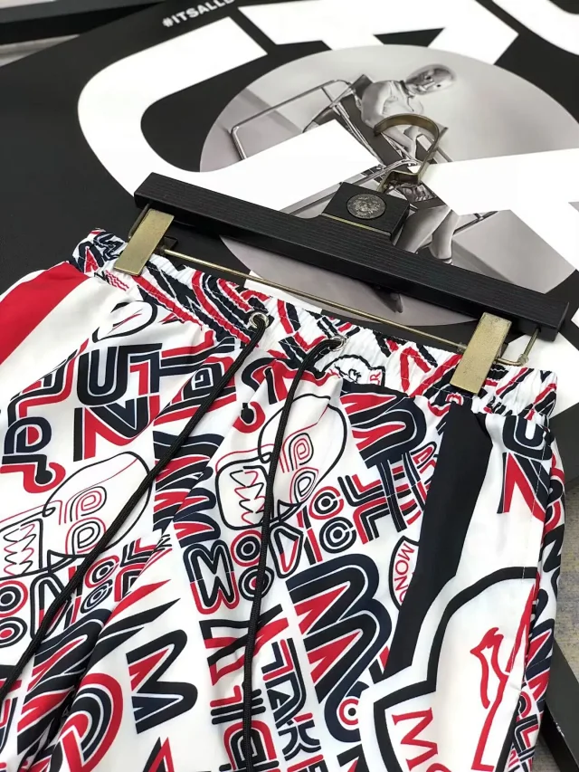 Moncler Shorts Drawstring logo-print product detail image 10