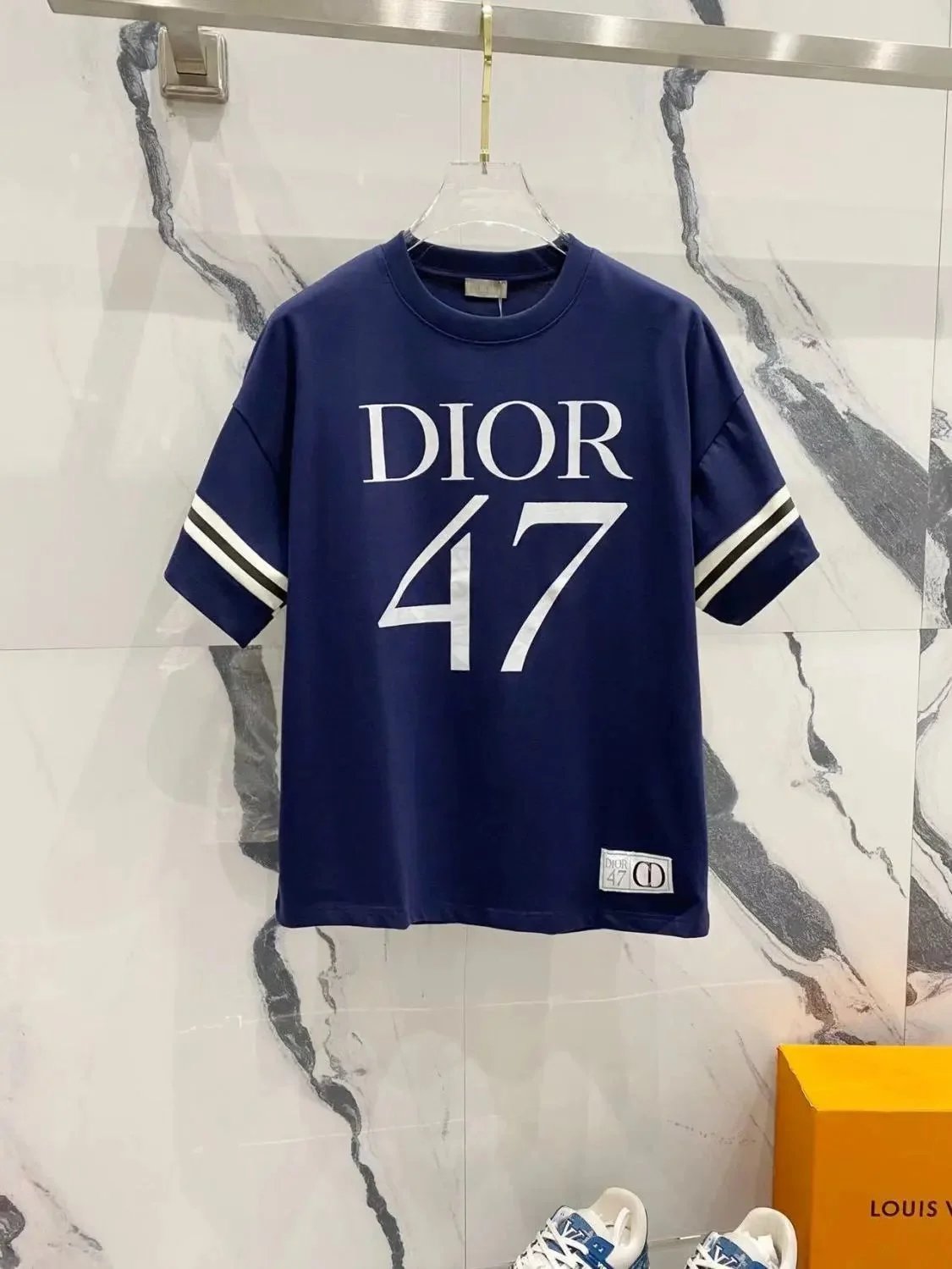 Dior T-Shirts Logo Embroidered — 25