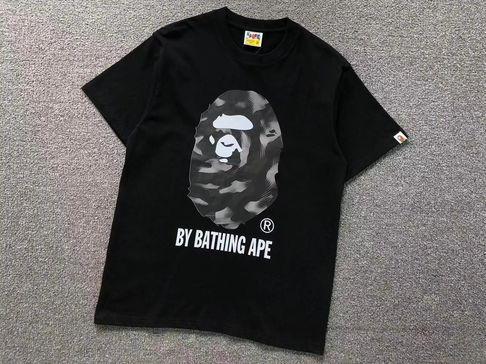 A Bathing Ape T-Shirts Short-Sleeve Graphic Print — 741 black