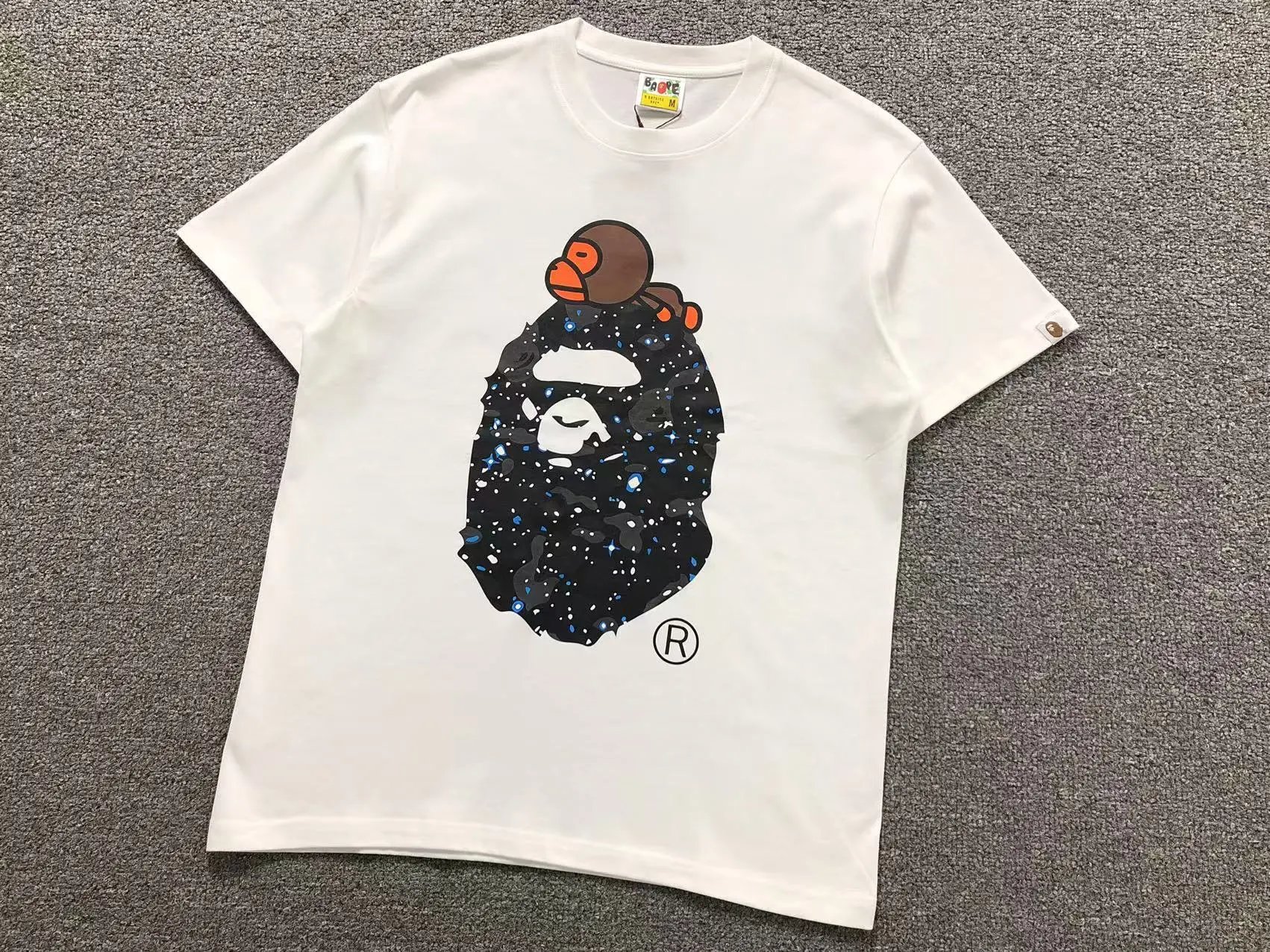 A Bathing Ape T-Shirts Short-Sleeve Graphic Print — 745 white