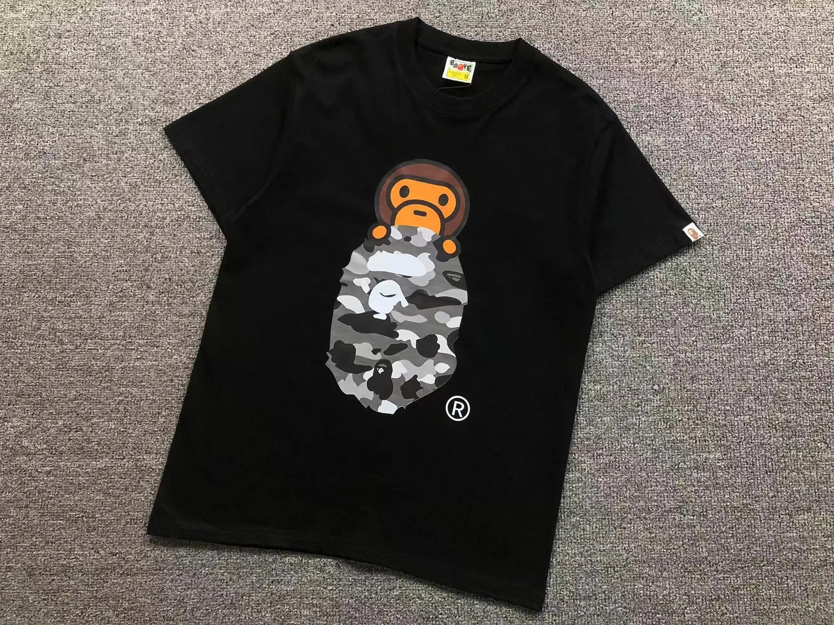 A Bathing Ape T-Shirts Graphic Print — 754 Black