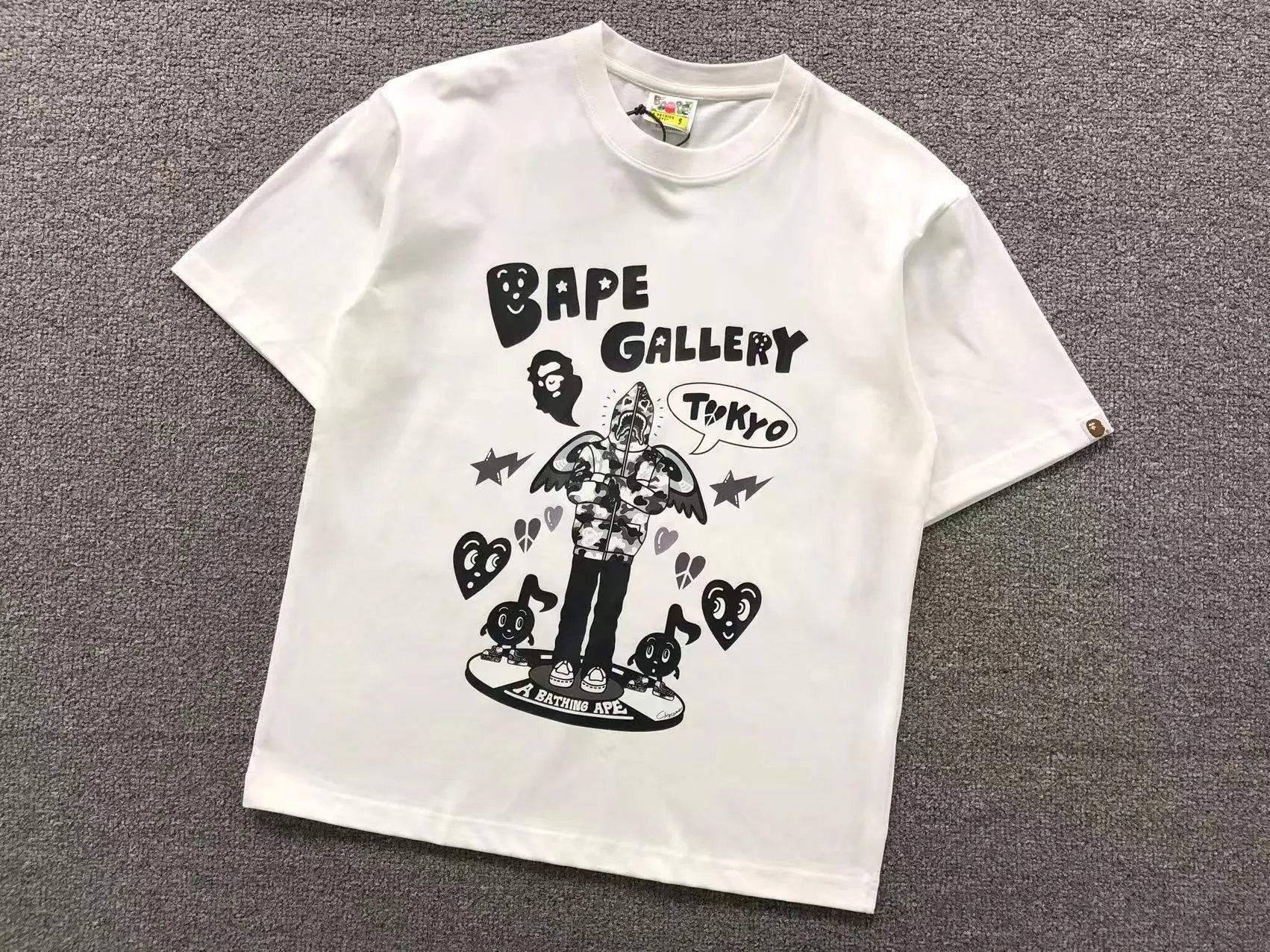 A Bathing Ape T-Shirts Graphic Print — 766 white