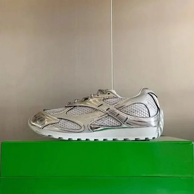 Unbranded Sneakers Mesh-panel low-top with metallic overlays product detail image 2