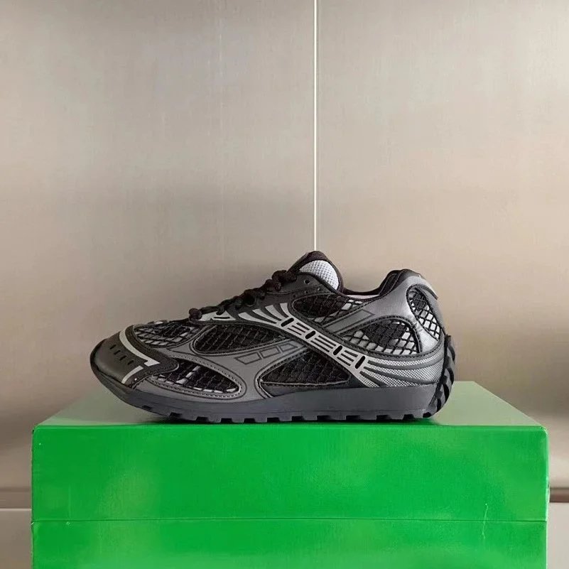 Unbranded Sneakers Mesh-panel low-top with metallic overlays image 10