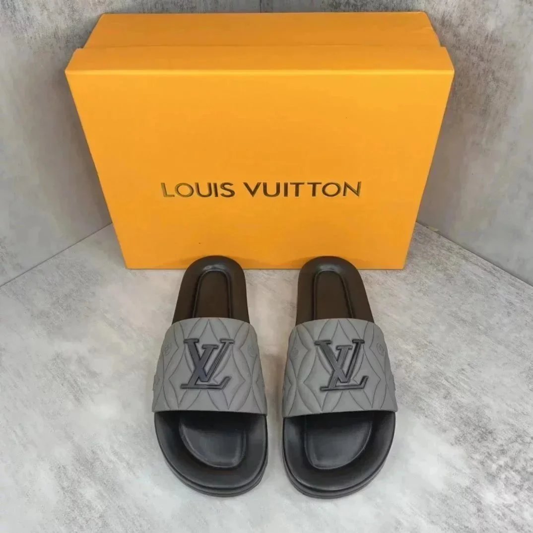 Louis Vuitton Slippers 27LZ-1 — 34