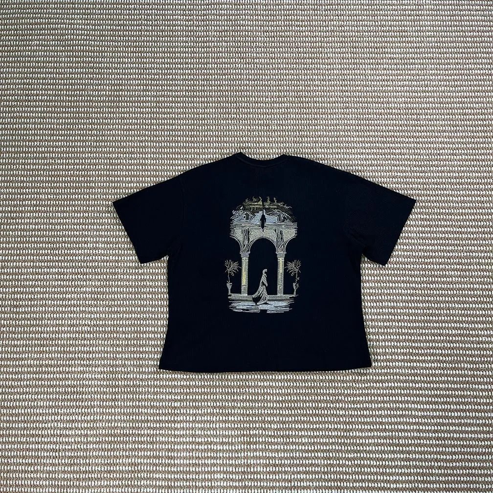 Derschutze T-Shirts Embroidered Graphic Short-Sleeve T-Shirt — Waffle / Black [Short Sleeve]