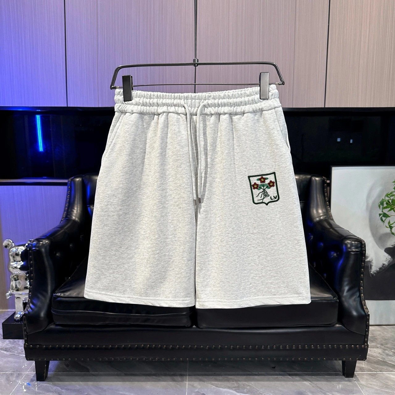 Louis Vuitton Shorts Embroidered elastic-waist — 7013 gray