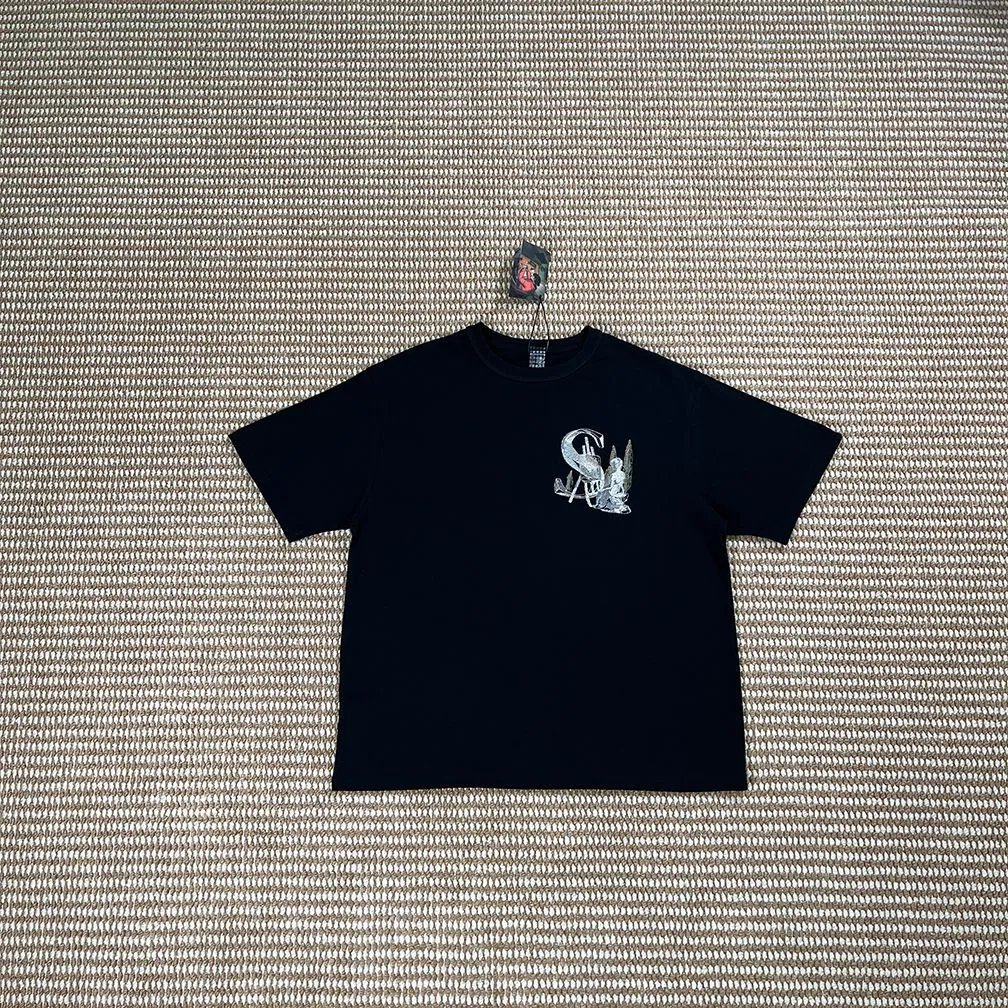Derschutze T-Shirts Embroidered Graphic Short-Sleeve T-Shirt — Painter / Black [Short Sleeve]