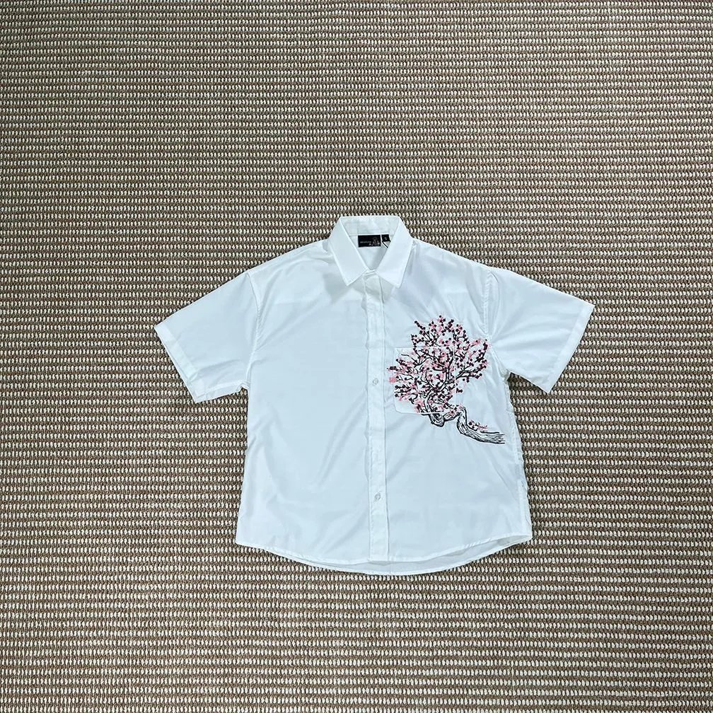 Derschutze T-Shirts Embroidered Graphic Short-Sleeve T-Shirt — Cherry Blossom Shirt / White [Short Sleeve]