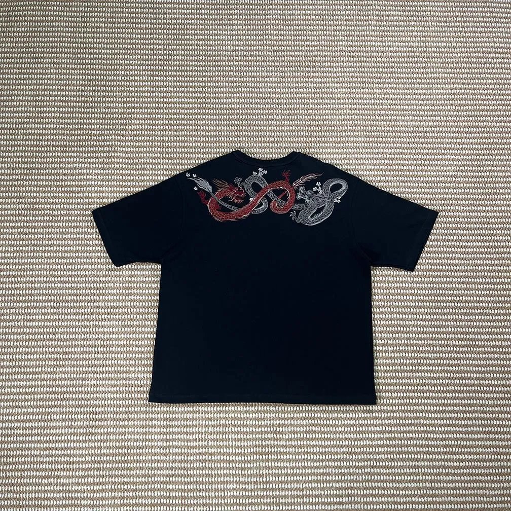 Derschutze T-Shirts Embroidered Graphic Short-Sleeve T-Shirt — Double Dragon / Black [Short Sleeve]