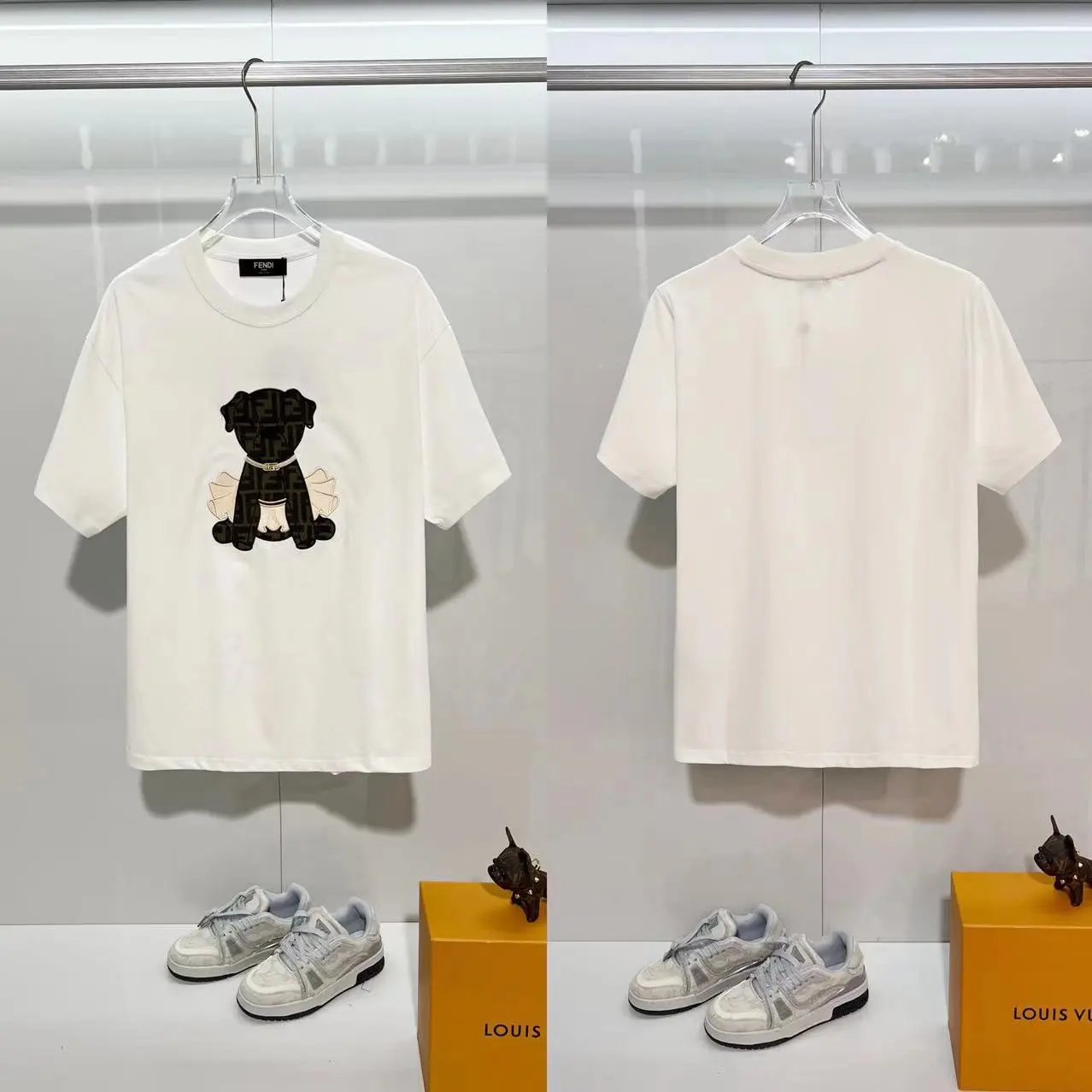 Fendi T-Shirts FF logo graphic short-sleeve T-shirt — F 10 embroidered white