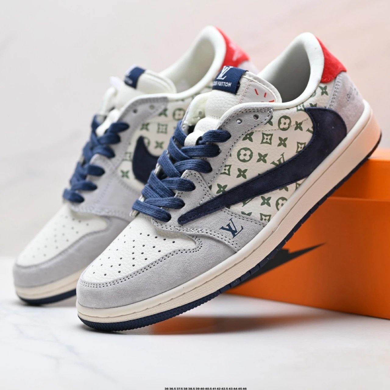 Louis Vuitton Sneakers Low-Top image 3