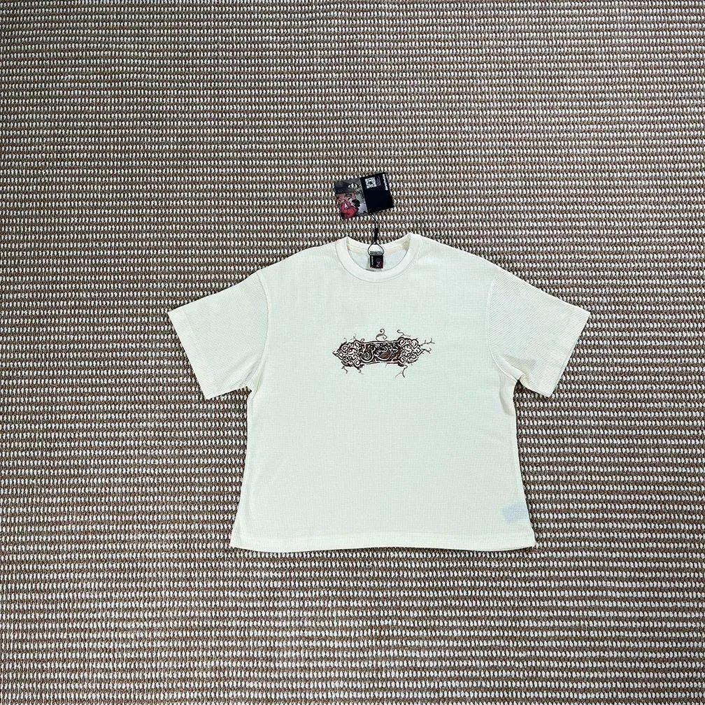 Derschutze T-Shirts Embroidered Graphic Short-Sleeve T-Shirt — Waffle / Apricot [Short Sleeve]
