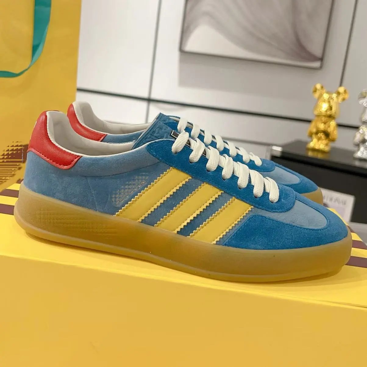 Adidas Sneakers Gucci x Gazelle low-top three-stripe image 2