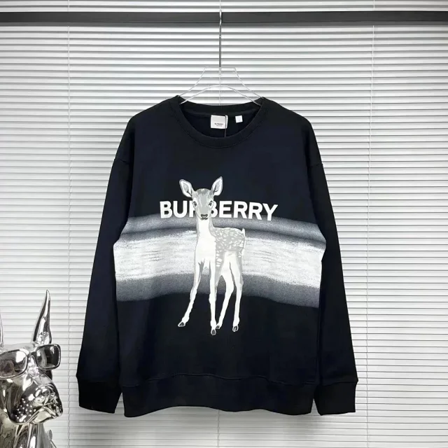 Burberry Hoodies & Sweatshirts Graphic Crewneck Sweatshirt product detail image 3