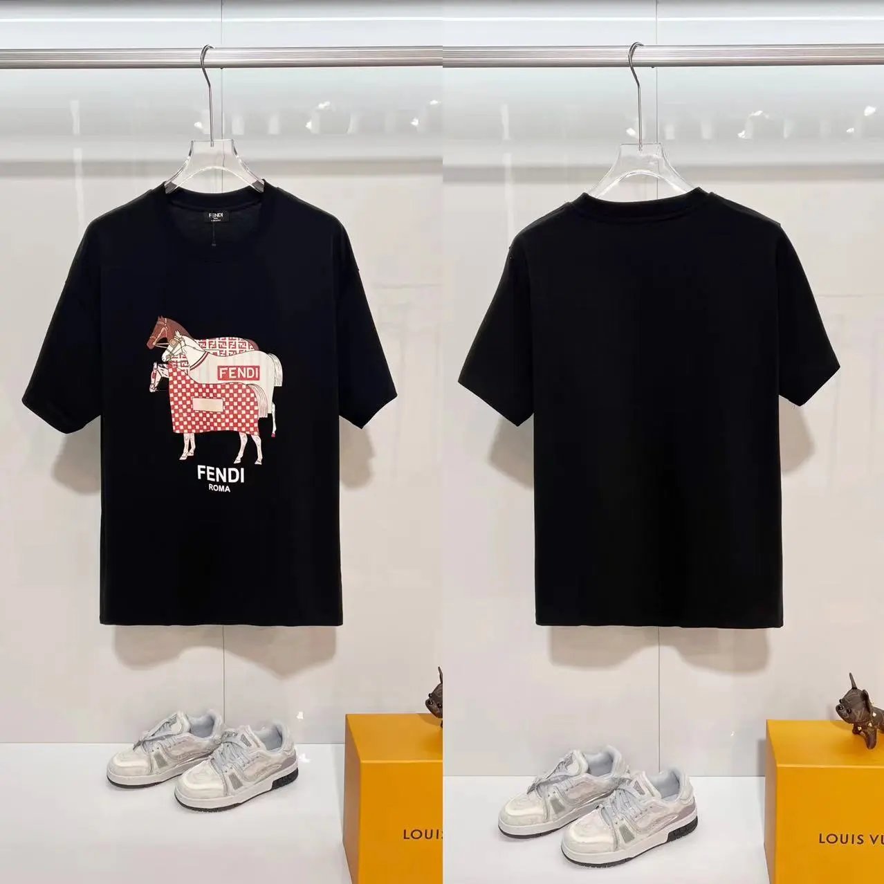 Fendi T-Shirts FF logo graphic short-sleeve T-shirt — F 05 Printed black